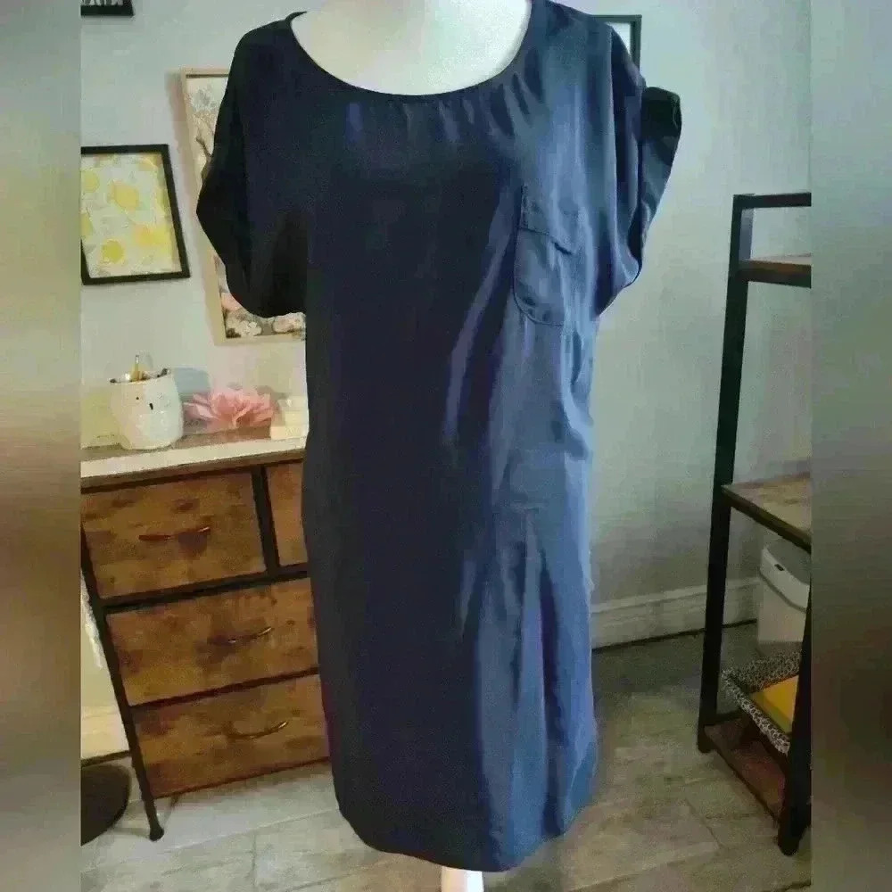 French Connection 100 percent silk dress size 2